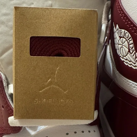 Air Jordan 1 Retro   HIGH OG - Picture 7 of 8